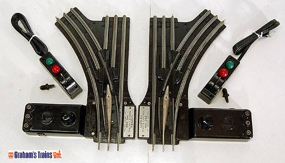 Lionel #022 Pair of O-Gauge Remote Controlled Switches Complete with Boxes & Instructions- Postwar